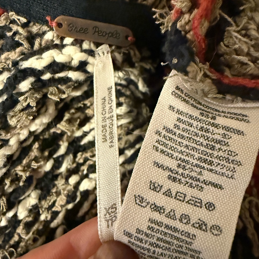 Free People Red and Black Patterned Cardigan XS - Picture 8 of 8